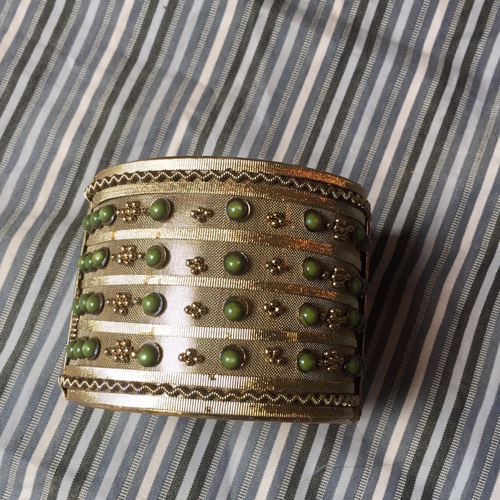 Bracelet in perfect never used condition